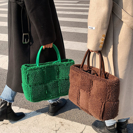 Bolso femenino sencillo de estilo occidental con personalidad y tendencia a cuadros de felpa