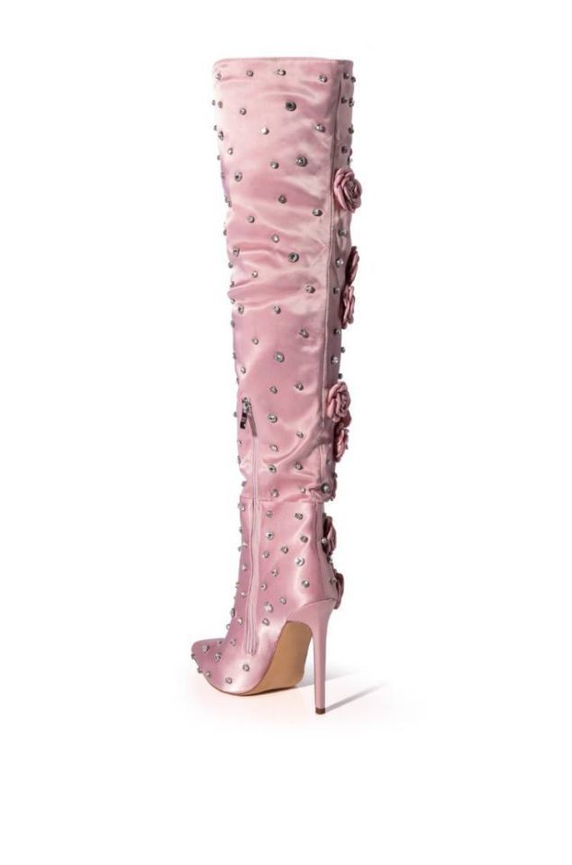 Bottes au-dessus du genou en tissu de soie avec rivets roses