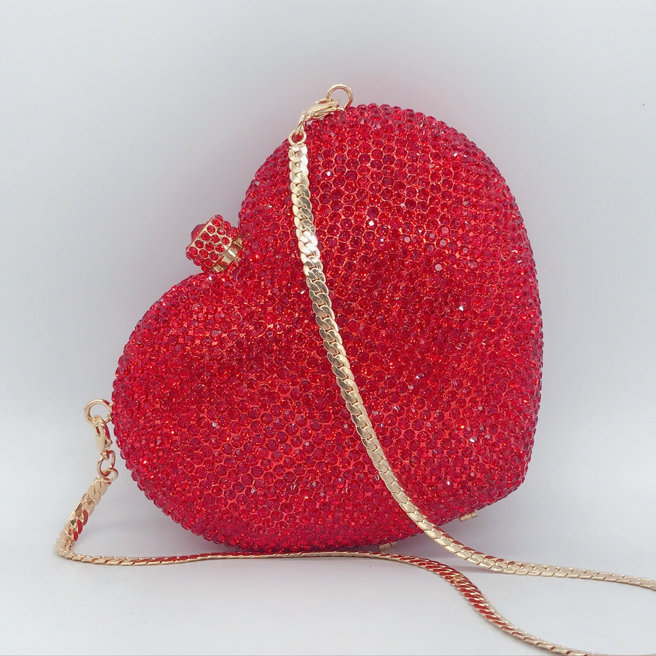 Pochette pour femme en cristal en forme de cœur avec diamants de couleur unie