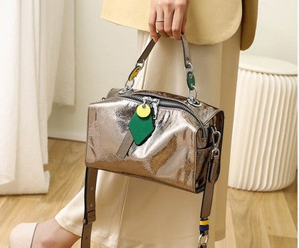 Sac messager à bandoulière simple en cuir véritable brillant