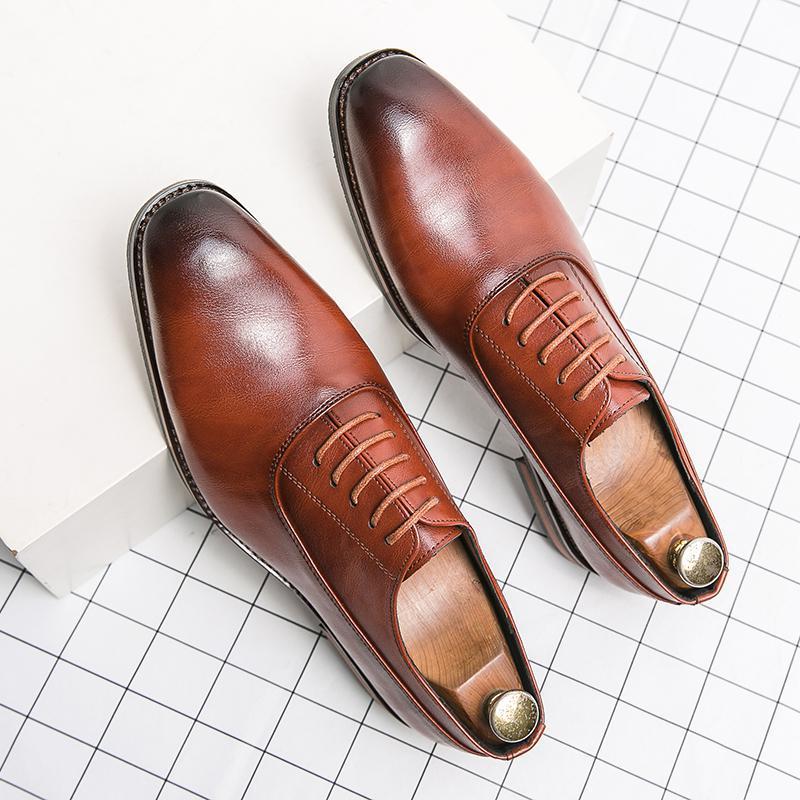 Zapatos de cuero puntiagudos de tacón bajo para hombre, casuales y de moda