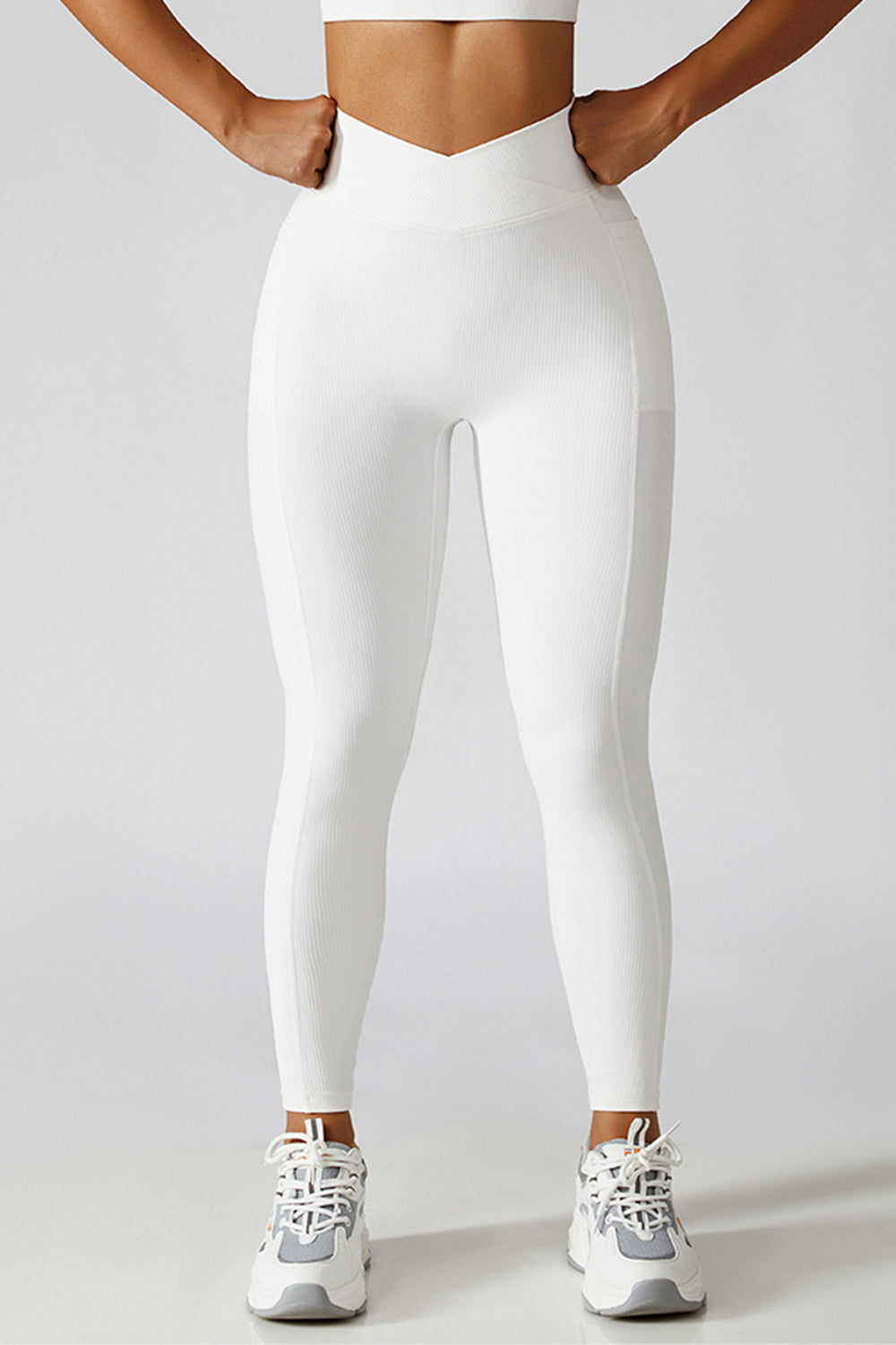 Leggings deportivos con cintura cruzada Basic Bae