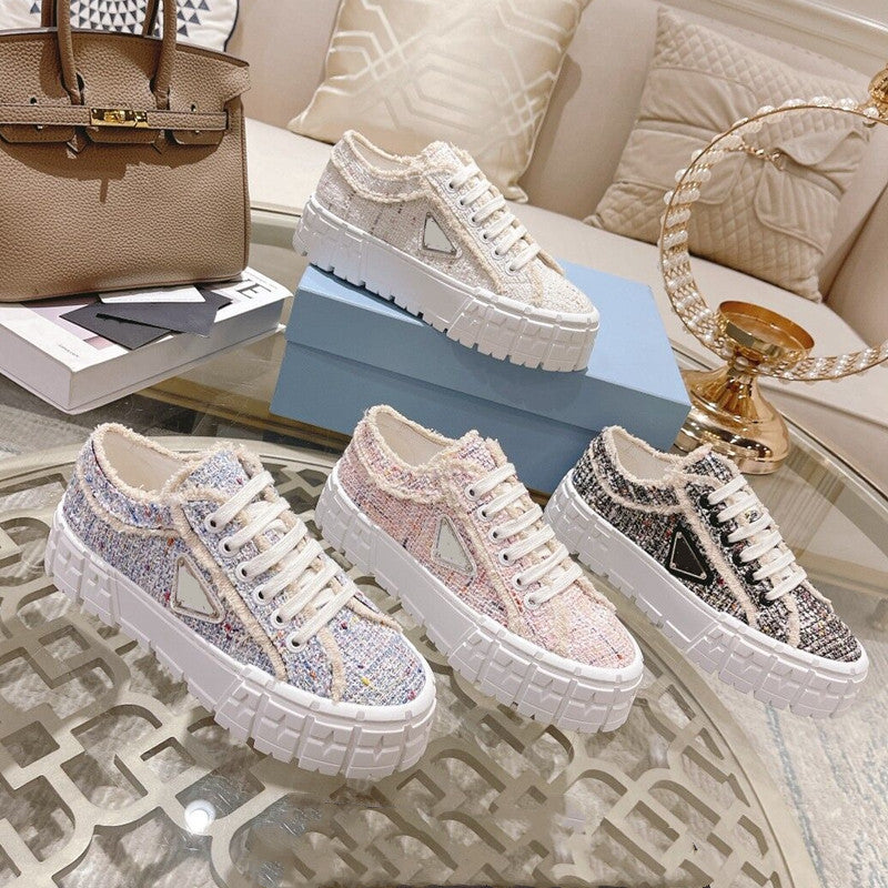 Women's Canvas Shoes With Triangular Lace Up For Sports And Leisure