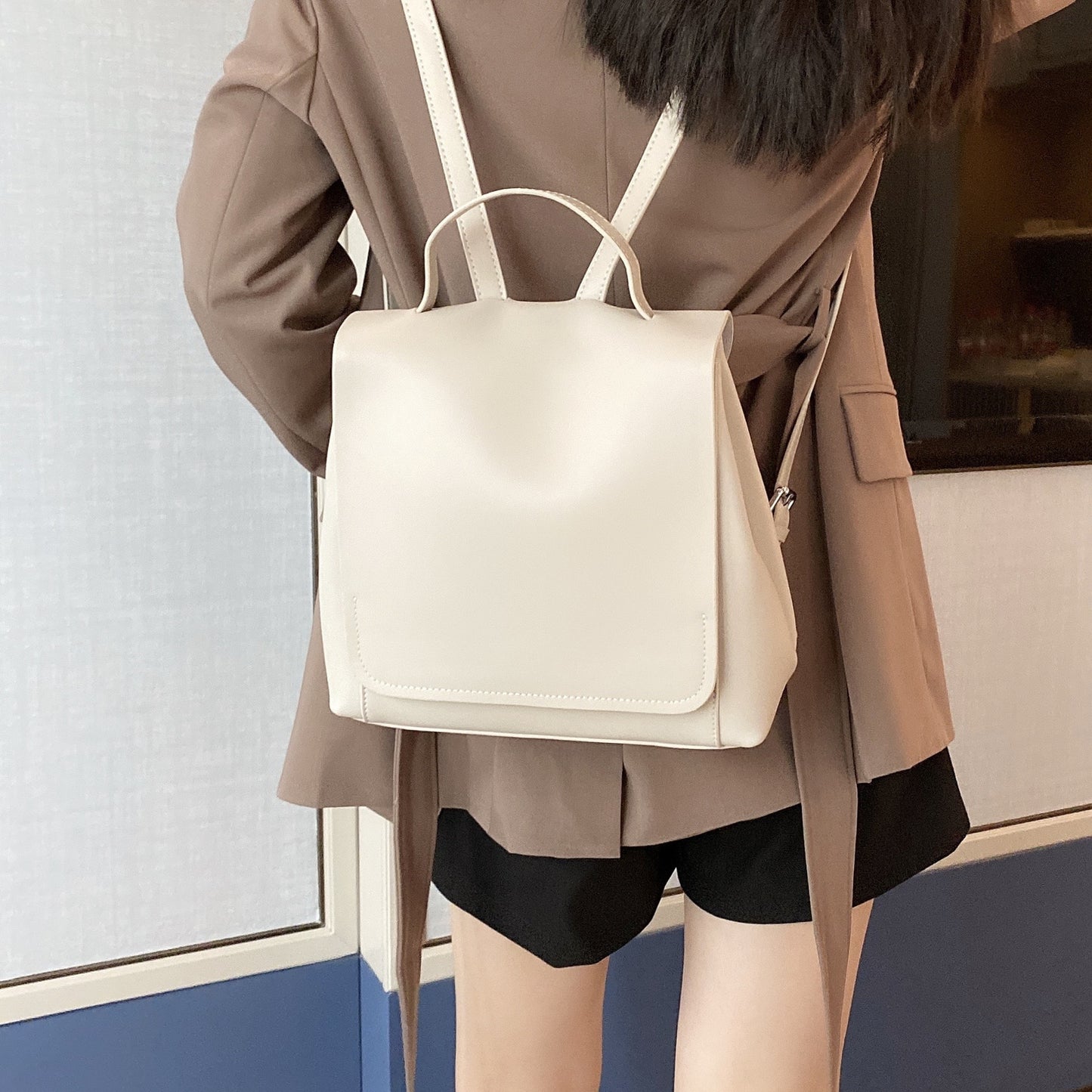 Mochila sencilla de estilo coreano que combina con todo