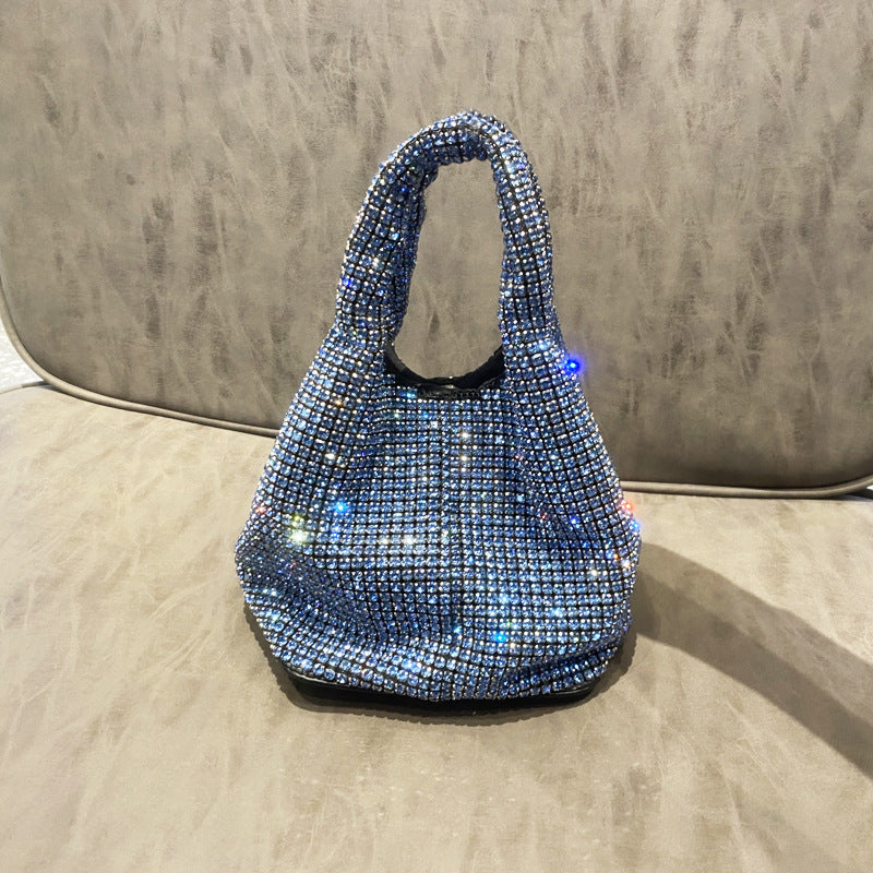 Sac seau avec gilet et chaîne en strass