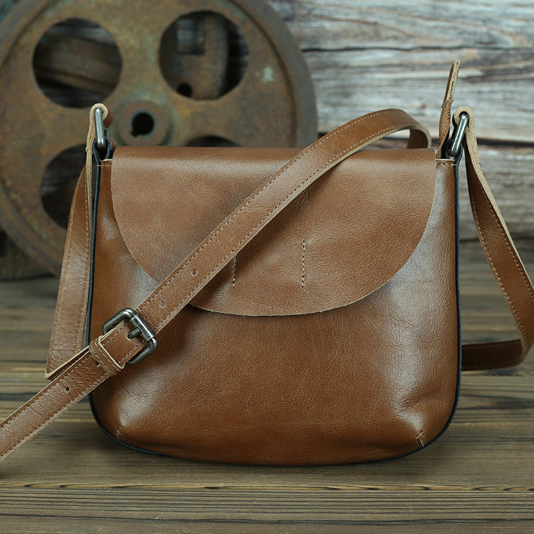 Sac à bandoulière rétro simple en cuir pour femme