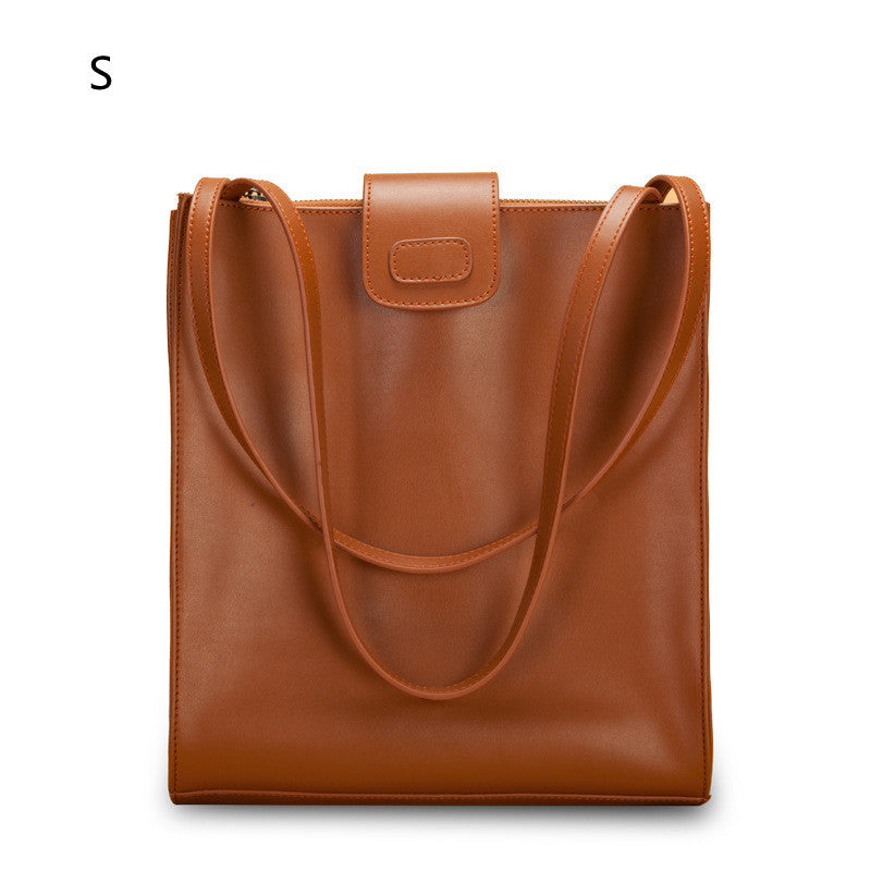 Tote High Capacity Commuter Shoulder Bag In Premium Leather