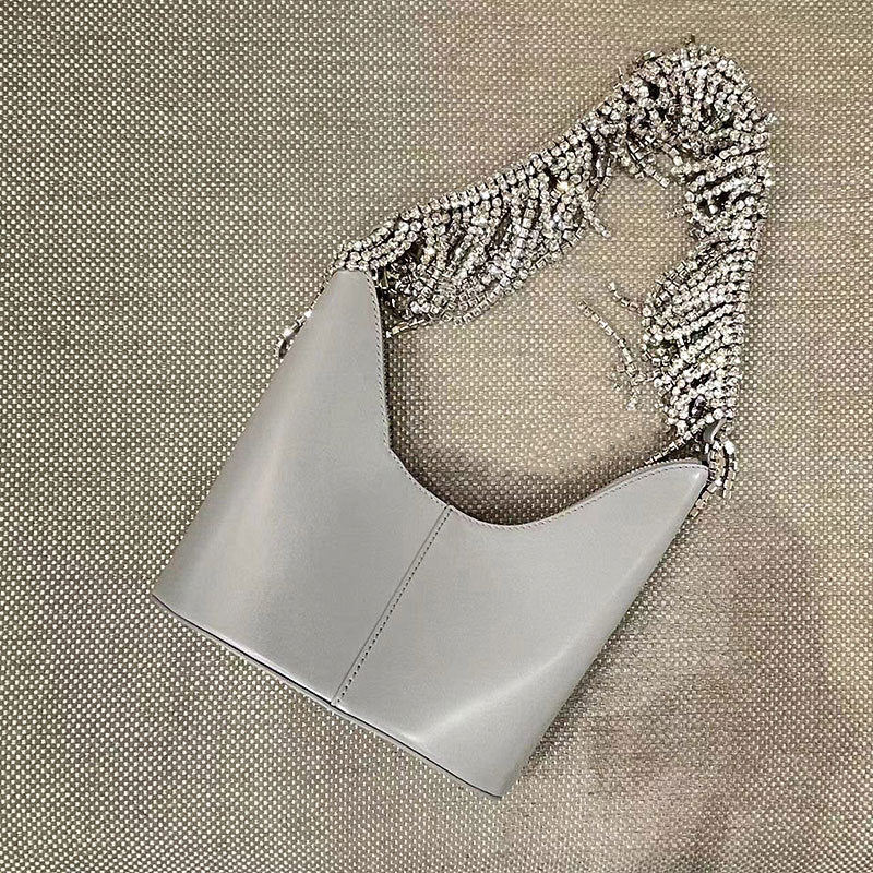 Bolso de mano tipo cubo con un solo hombro y un taladro para mujer