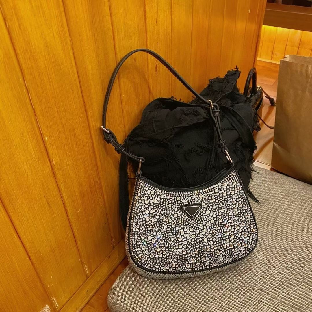 Bolso de mano tipo bandolera con forma de diamante