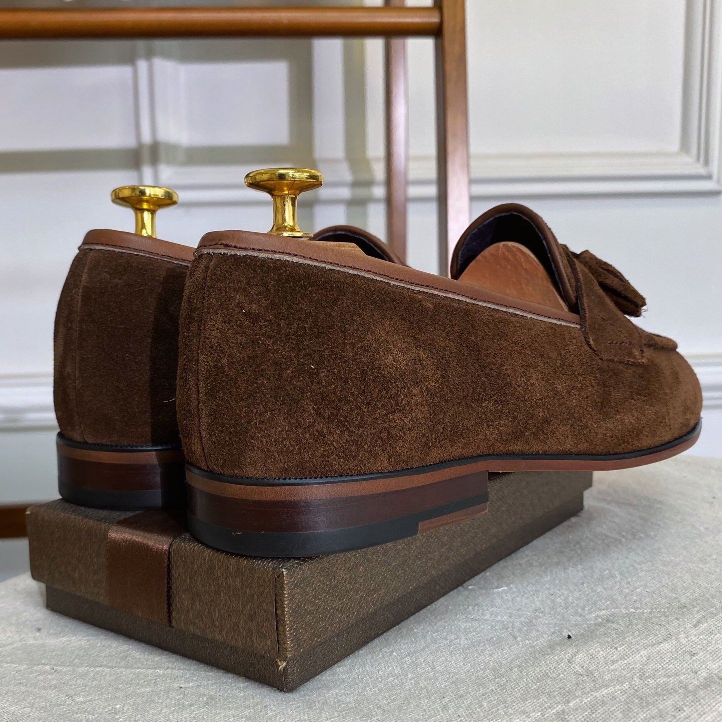 Chaussures de costume carrées en cuir de vache pour hommes