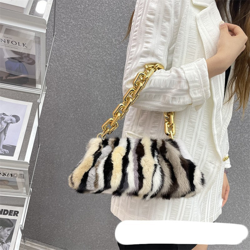 Bolso de hombro para mujer con diseño de conejo de visón y pelo en color nube