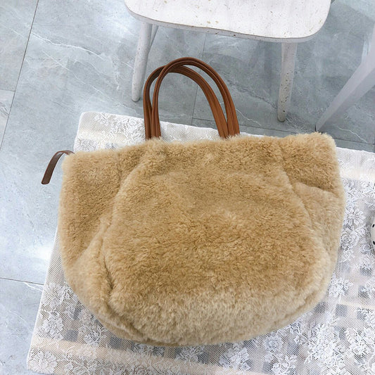 Bolso bandolera de piel de cordero de peluche para la compra