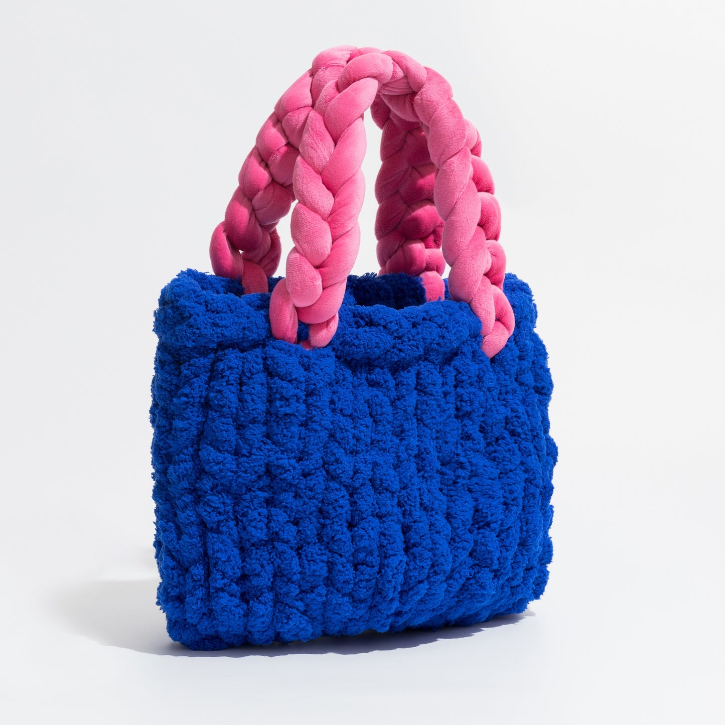 Women's Hand Woven Bucket Bag