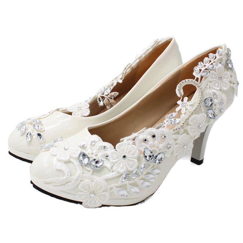 Zapatos de boda blancos de mujer de gran tamaño con punta redonda de cuero