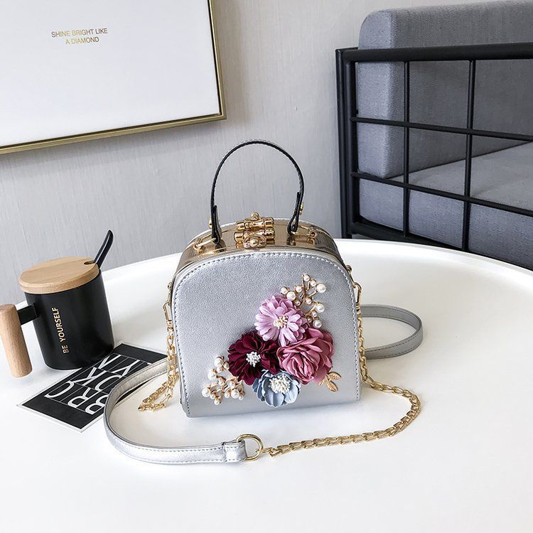 Bolso pequeño cuadrado con clip de metal, nuevo bolso de moda para cenas y hombros con flores