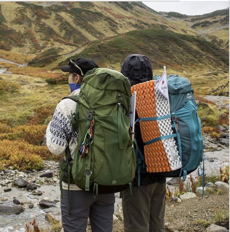 Mochila de senderismo de gran capacidad para hombres y mujeres