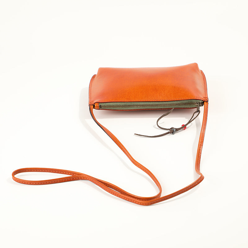 Mini bolso de hombro para mujer de piel de vaca vintage hecho a mano